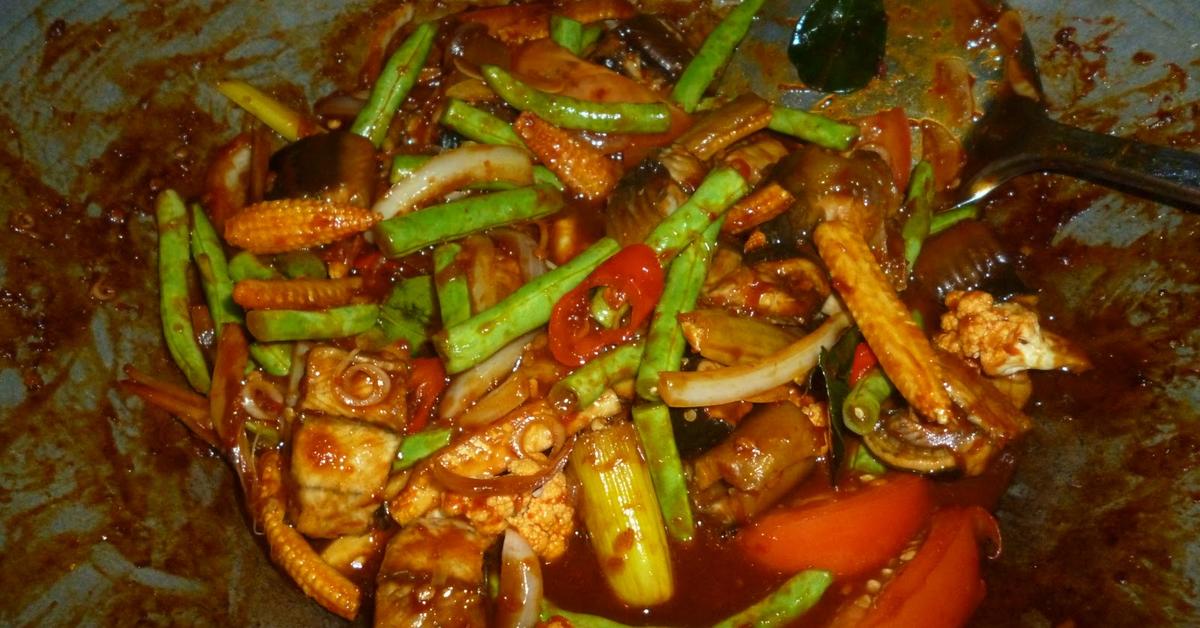 Visual of Banana Eel, or Belut Pisang in Indonesian, showcasing its beauty.